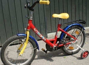 Titelbild children bicycle